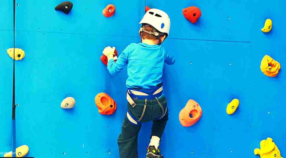 Dosti-Eden-Amenities-Climbing-Walls-for-Kids